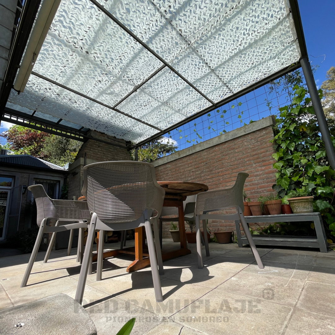 Red Snow Camo | Color: Blanco